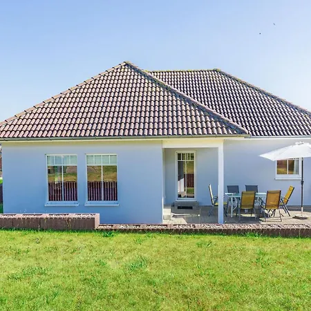 Ostseehaus Julia Holiday home